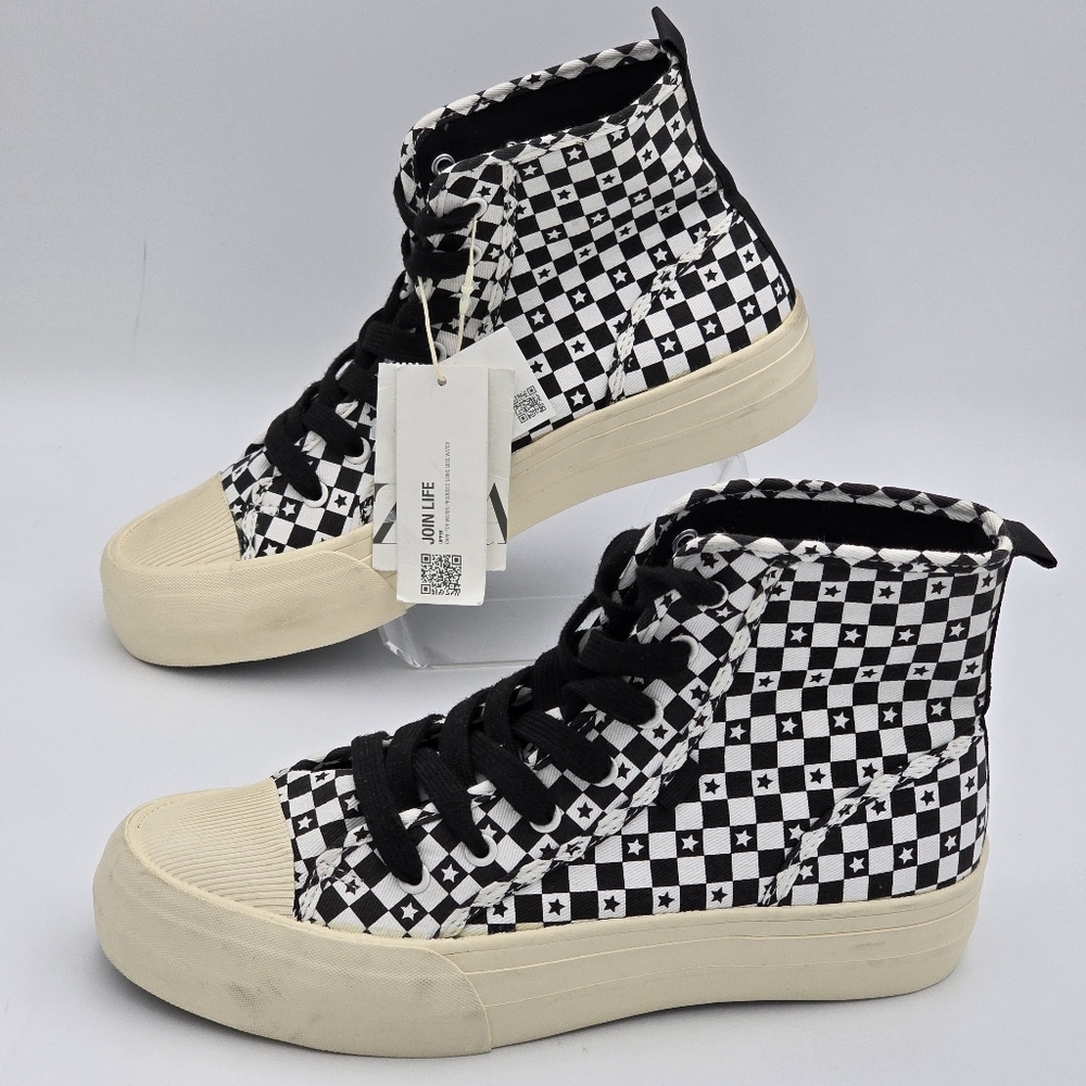 Zara Lace-Up High-Top Canvas Sneakers, Black/White Checkered pattern with stars - Picture 5 of 15